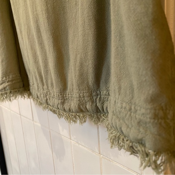 Thread + Supply sleeveless casual shirt with fringe and buttons in back size XS - Picture 7 of 8